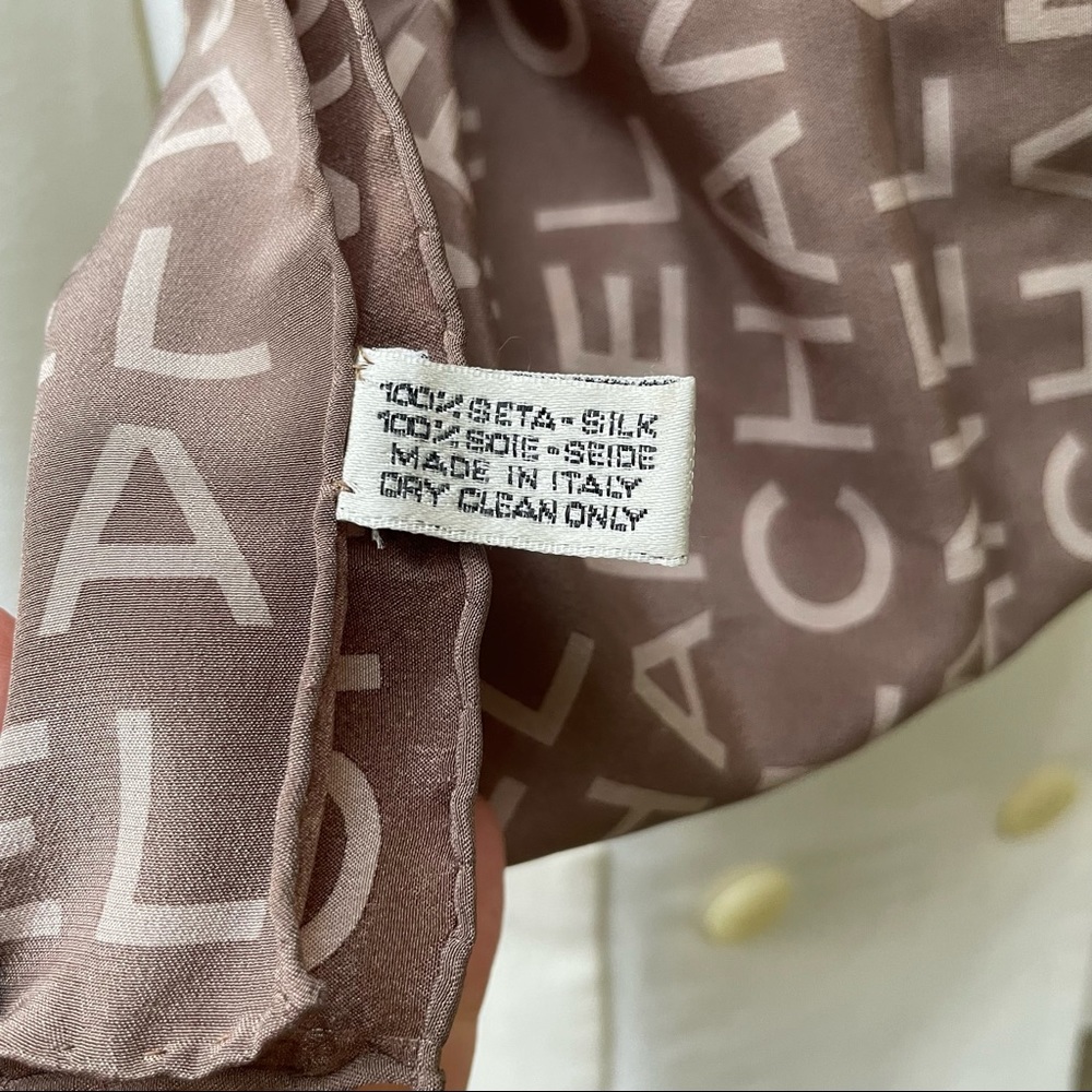 New vintage Chanel multicolored floral design large silk scarf - Picture 12 of 15